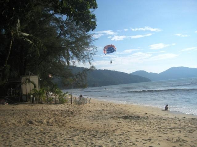 Et Budget Guest House Batu Feringgi Exteriör bild