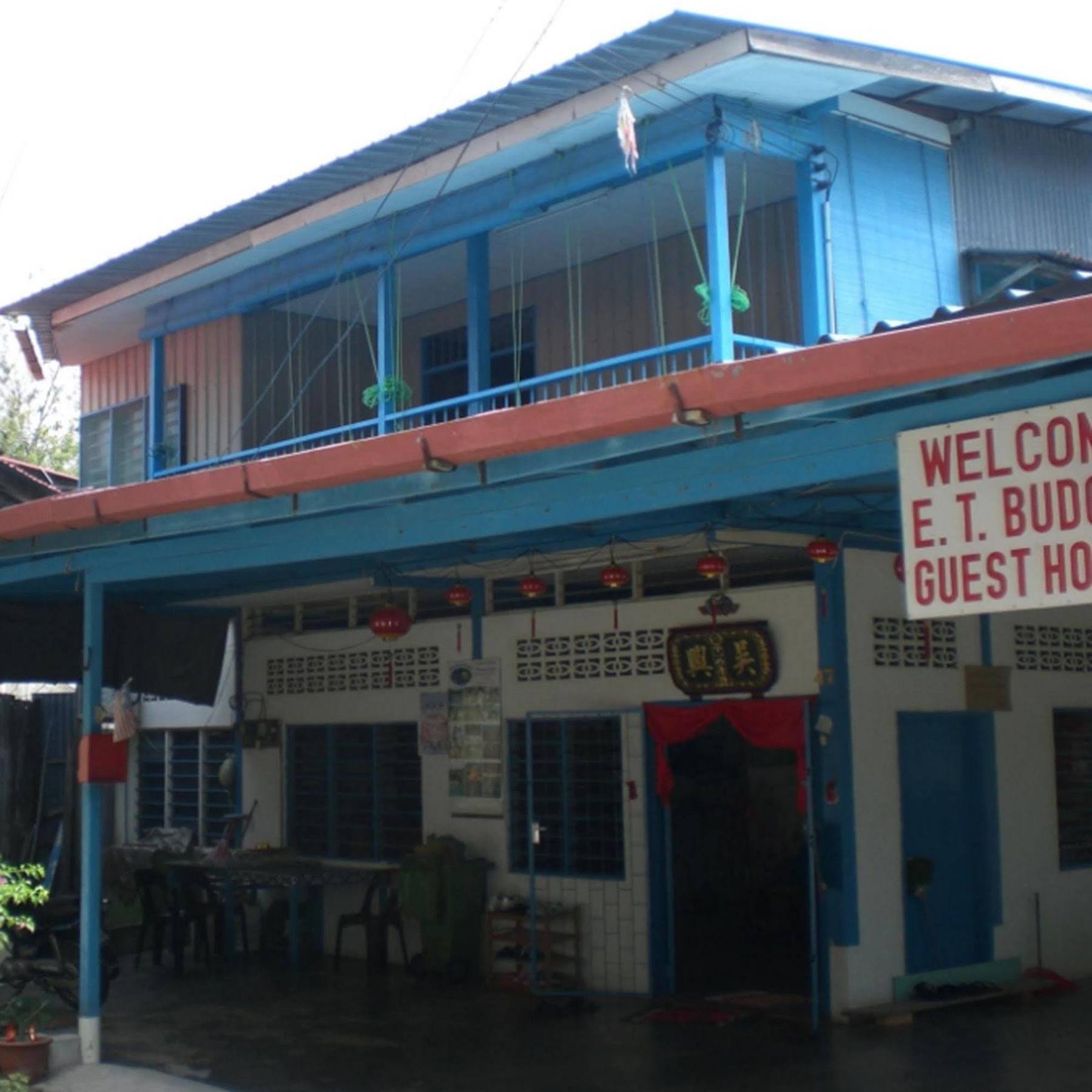 Et Budget Guest House Batu Feringgi Exteriör bild