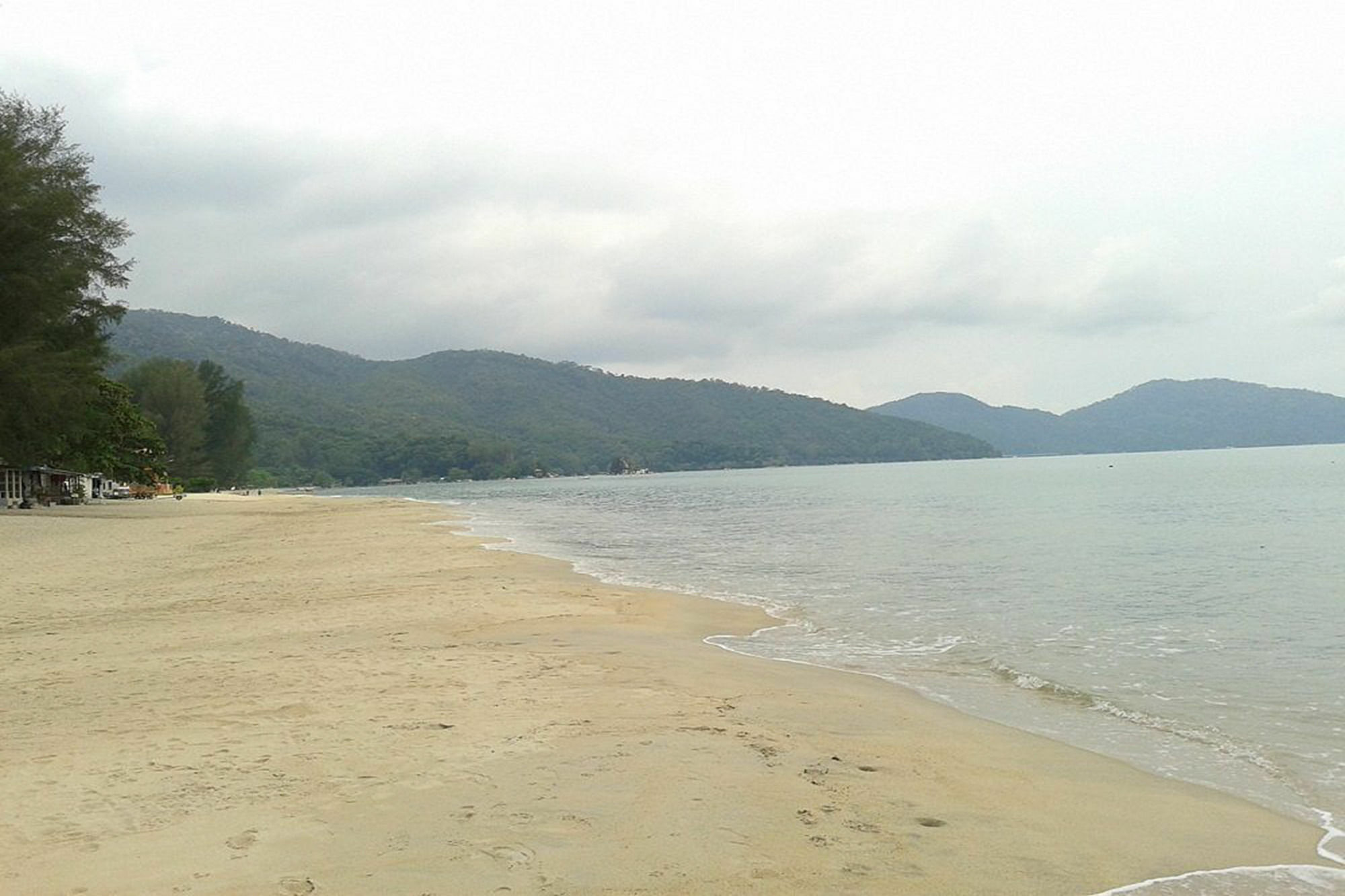 Et Budget Guest House Batu Feringgi Exteriör bild